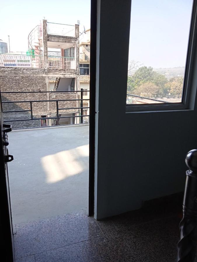 Triple1 Hostel & Homestay Rishīkesh Exterior foto